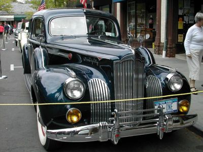 1941_Packard_180_Formal_Sedan[1]