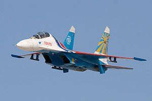 300px-Su-27_low_pass