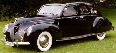 Lincoln_Zephyr_V12_4-D_Sedan_1938_2[1]